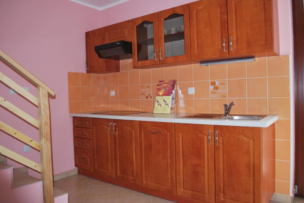 Apartments - Turisticna Kmetija Vrbnjak リュトメル エクステリア 写真